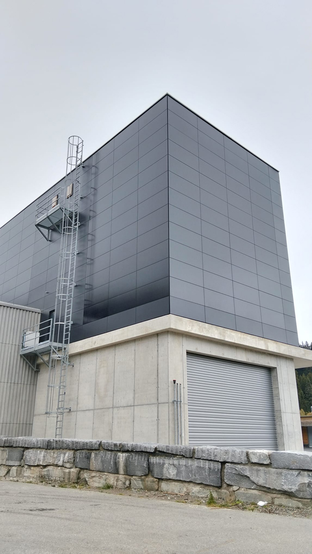 facciate ventilate facciate caserma pompieri di San Bernardino